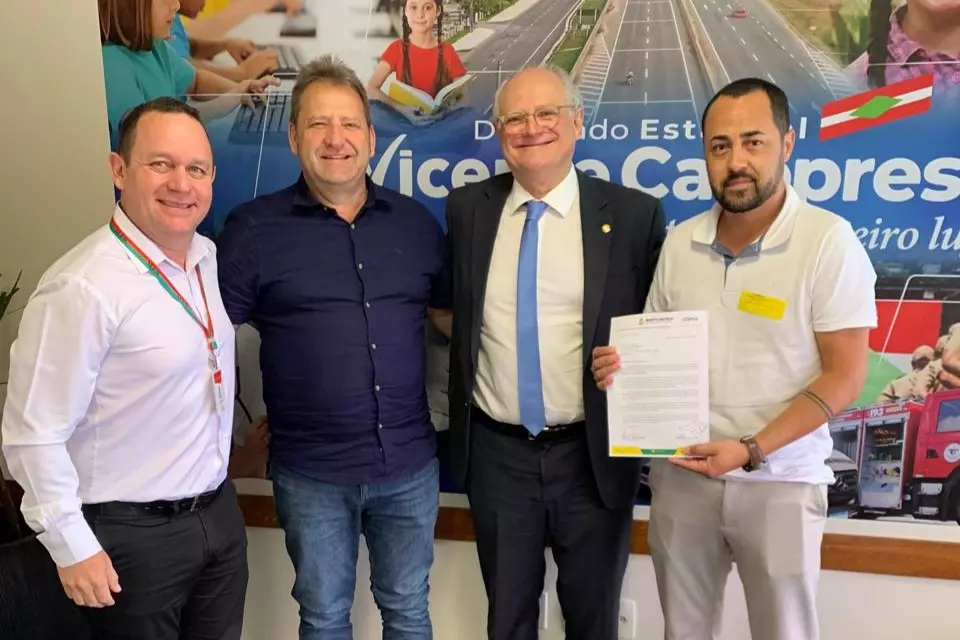Deputado Dr. Vicente Caropreso recebe lideranças do Planalto Norte e discutem demandas regionais
